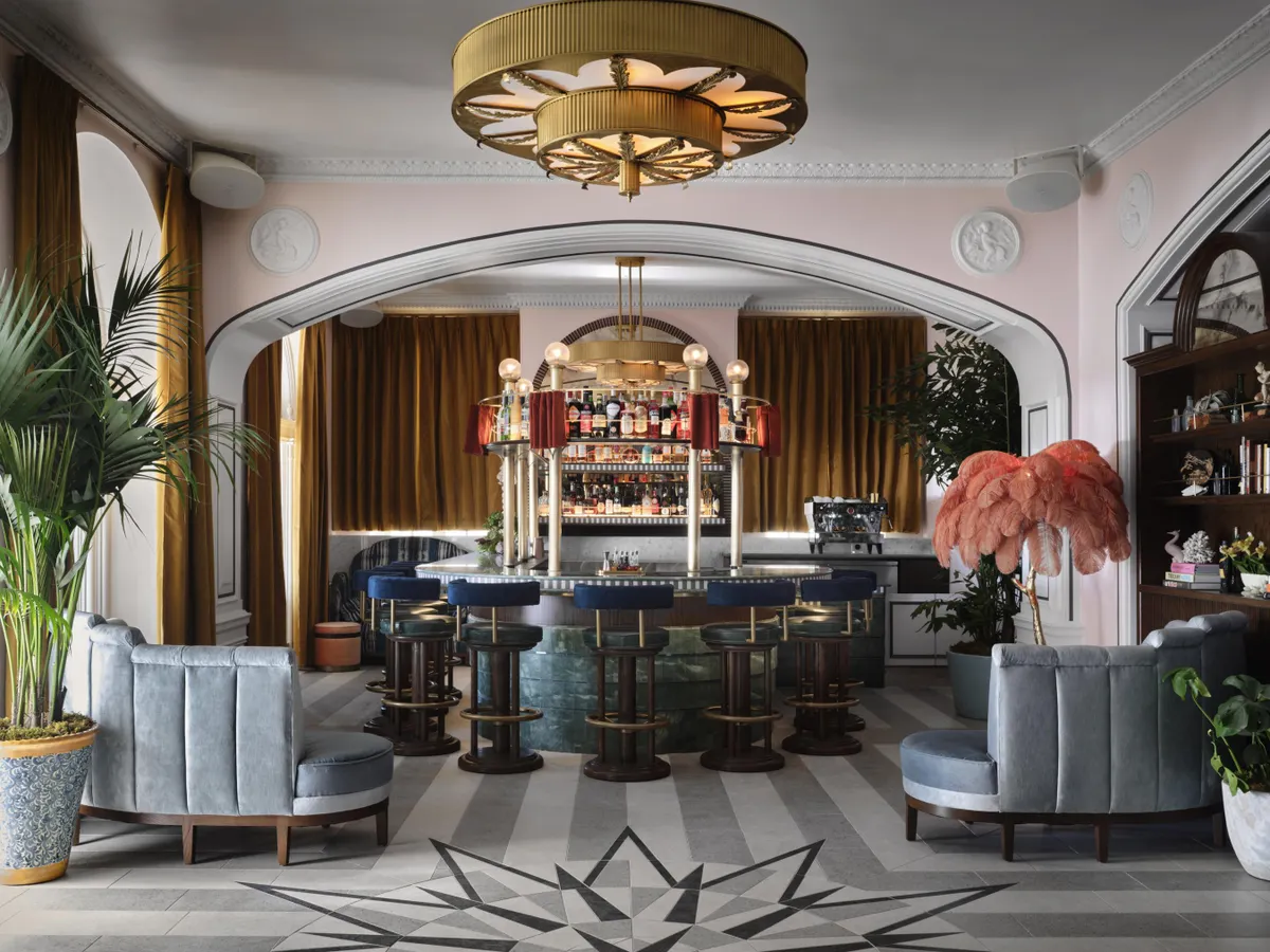 Georgian Hotel